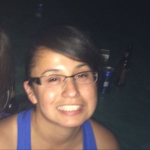 Meet your Posher, April